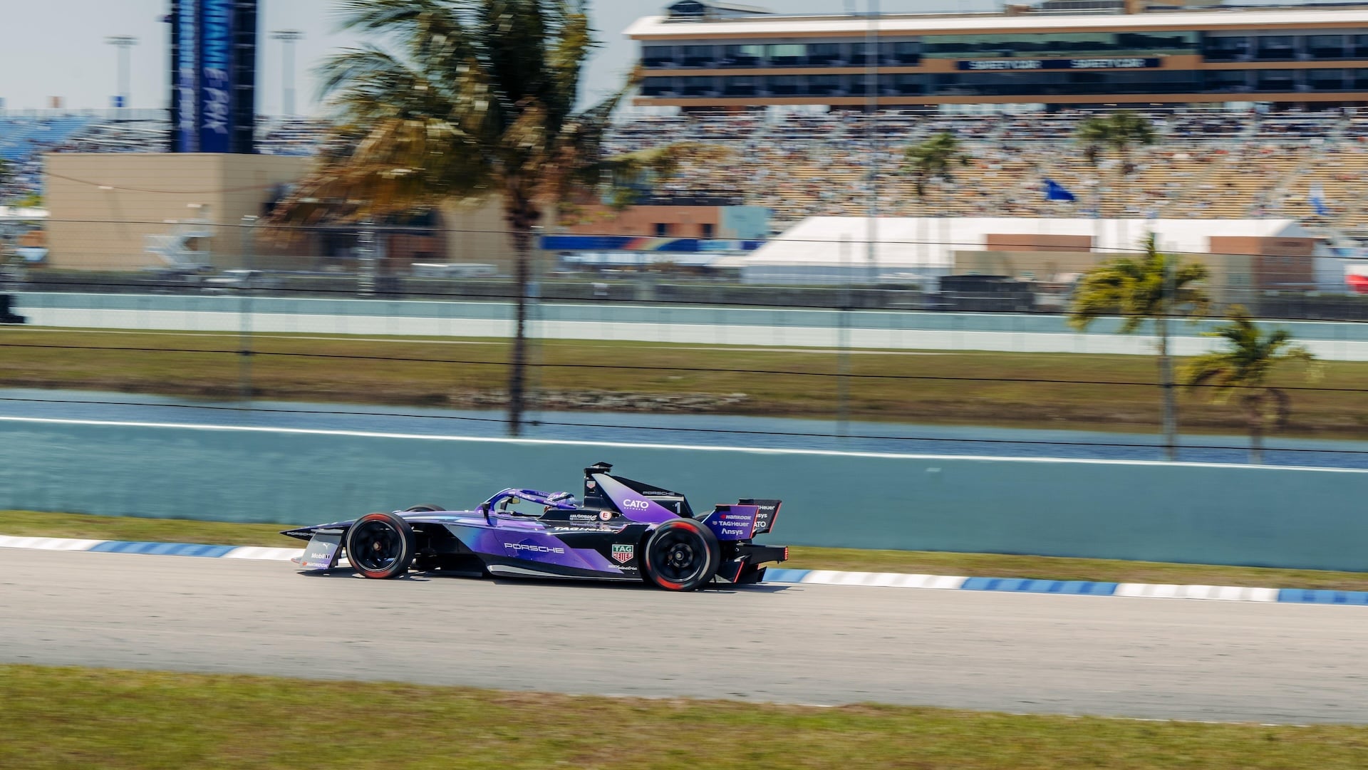 Porsche Triumphs at Miami E-Prix