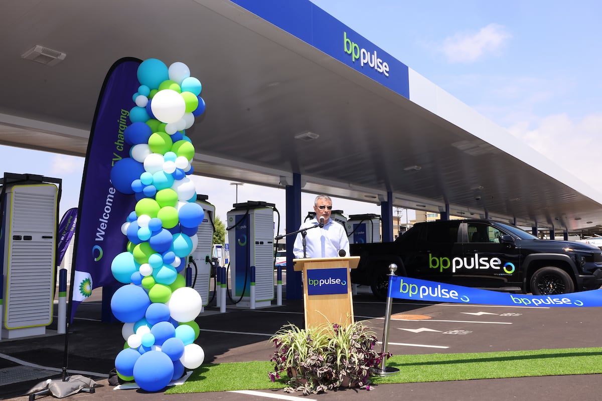 bp pulse Launches Its Largest EV Hub
