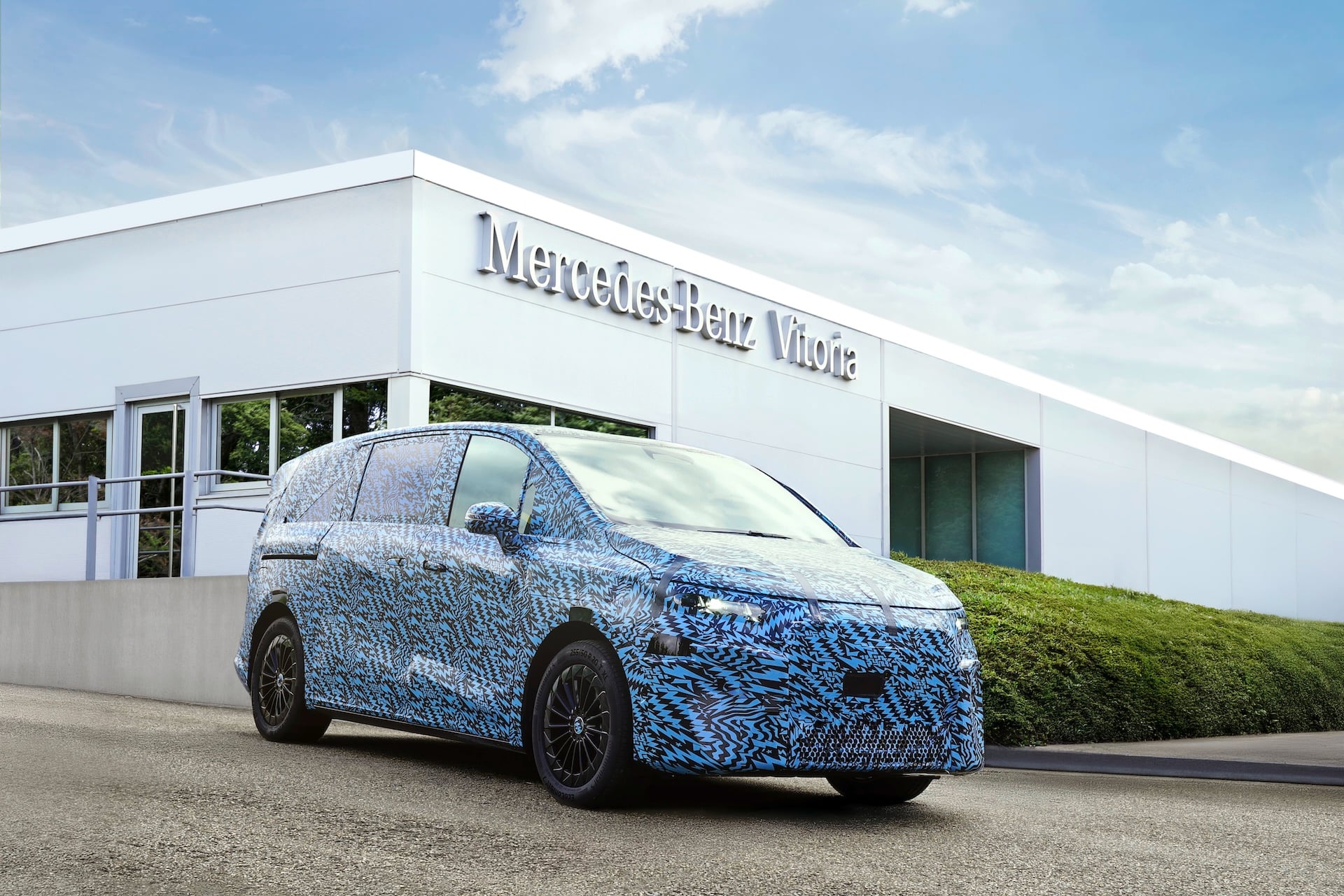 Mercedes-Benz Vitoria Plant Gears Up for VLE Production