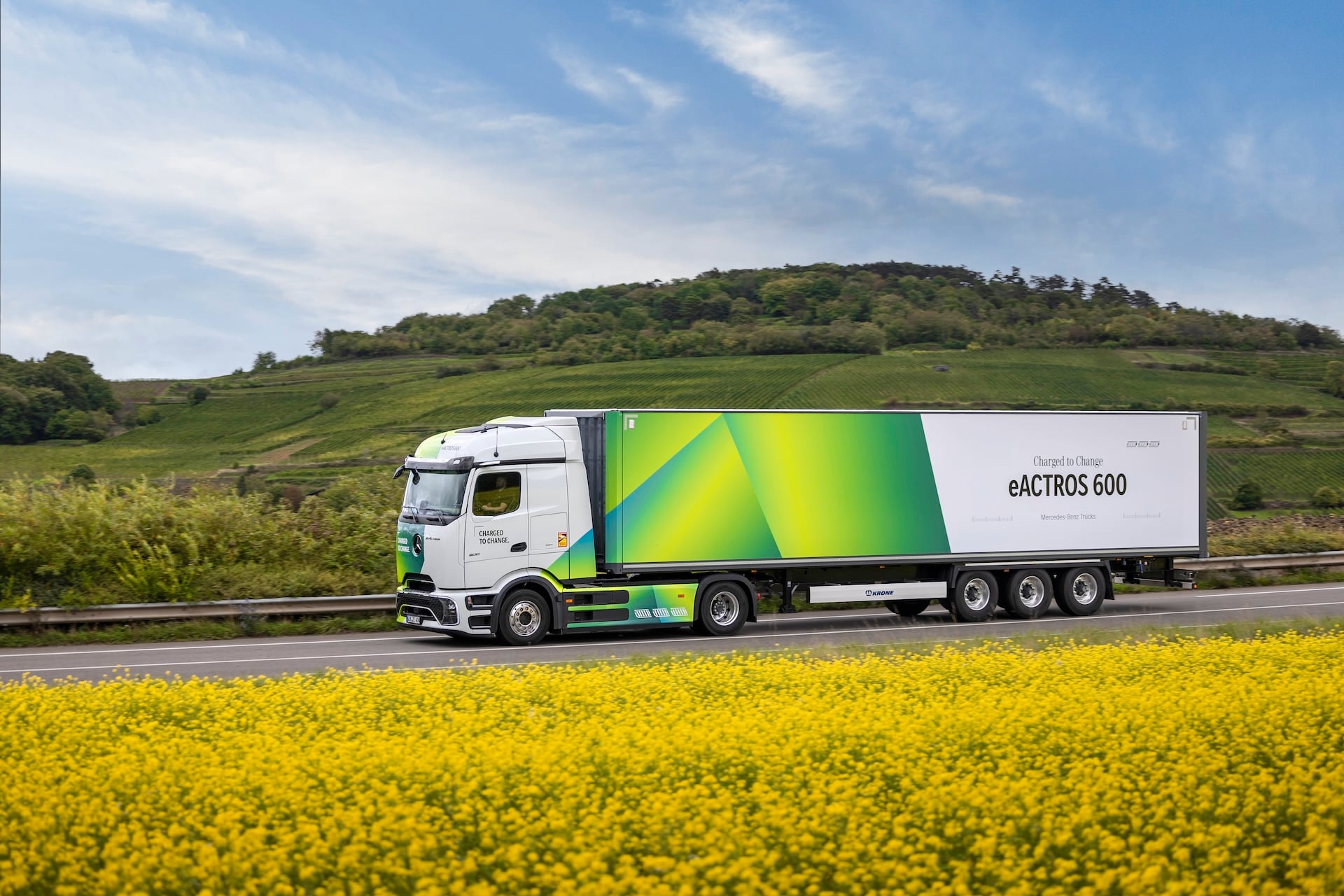Mercedes-Benz eActros 400Mercedes-Benz eActros 400