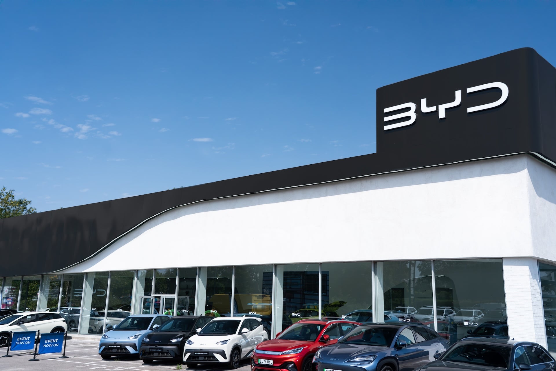 BYD Reaches 100 UK Retailer Milestone