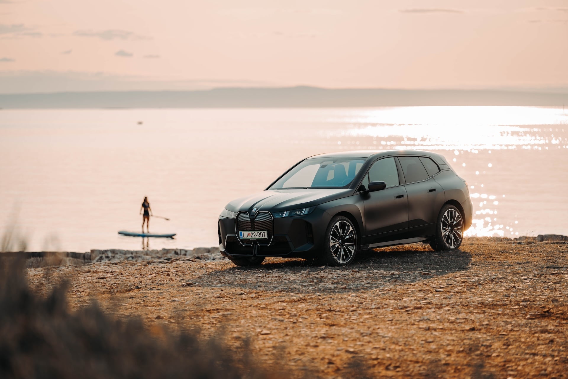 BMW Launches Electric Paddleboard with SipaBoards
