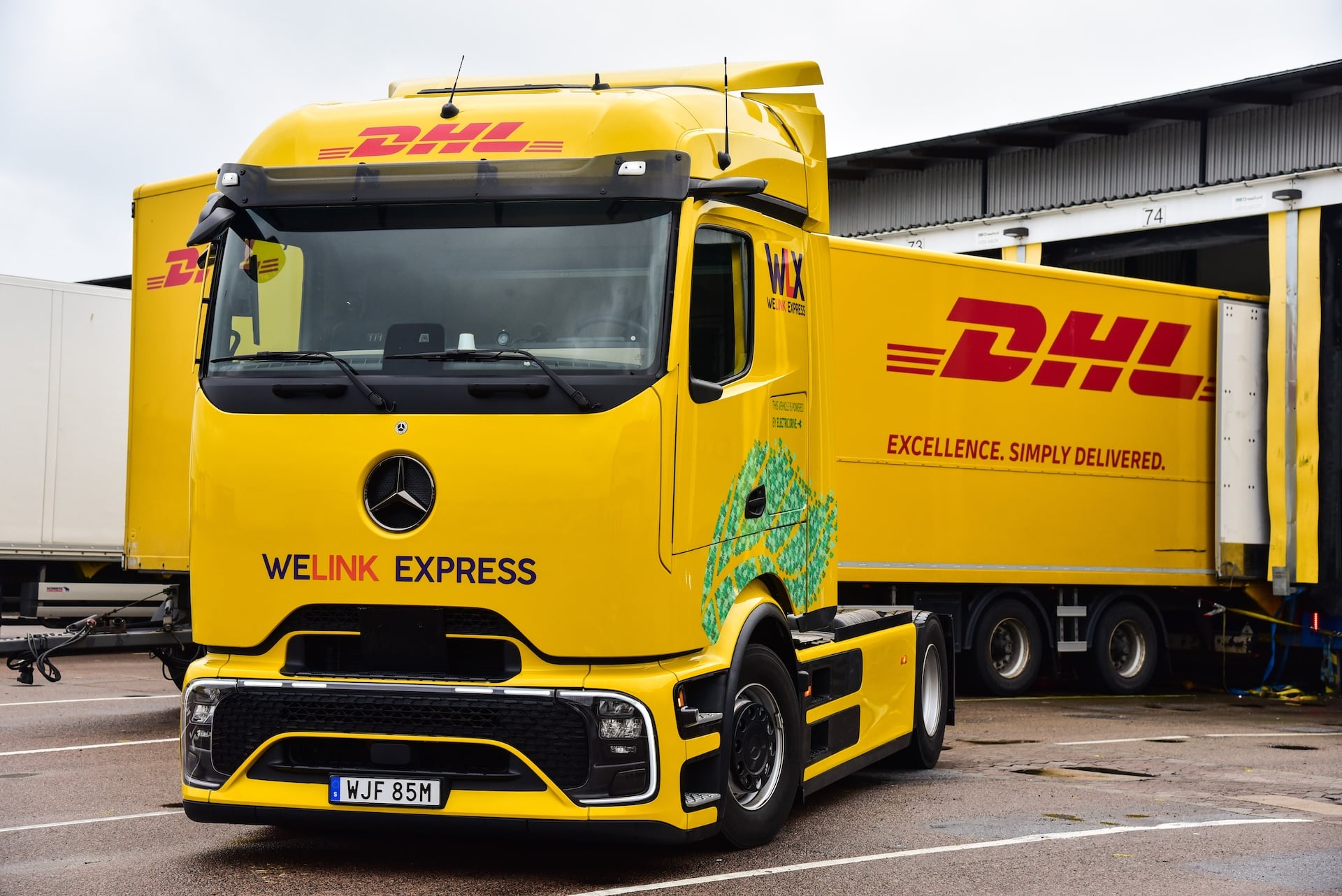 Swedish carrier WLX WeLink Express operates Mercedes-Benz eActros 600 electric trucks on 1,000+ km daily routes, demonstrating battery-electric viability in long-haul freight applications.