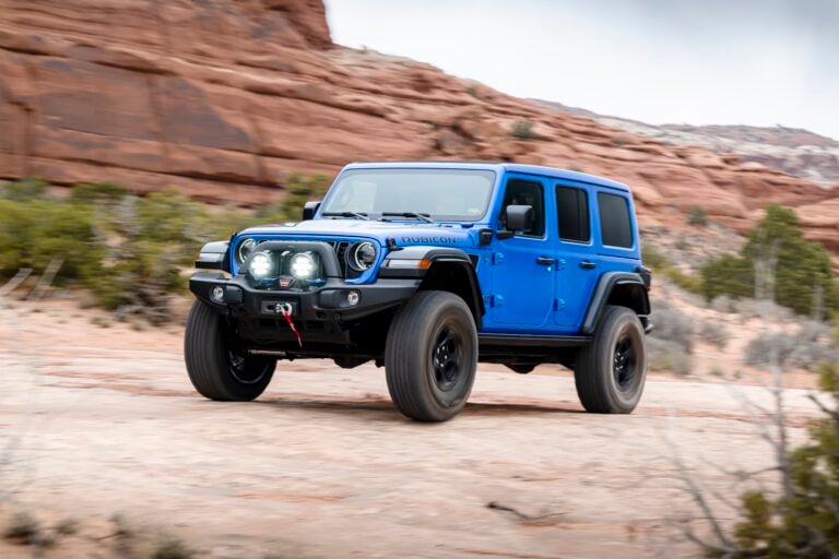 🔥 Jeep Plug-In Hybrids Recalled for Battery Fire Risk