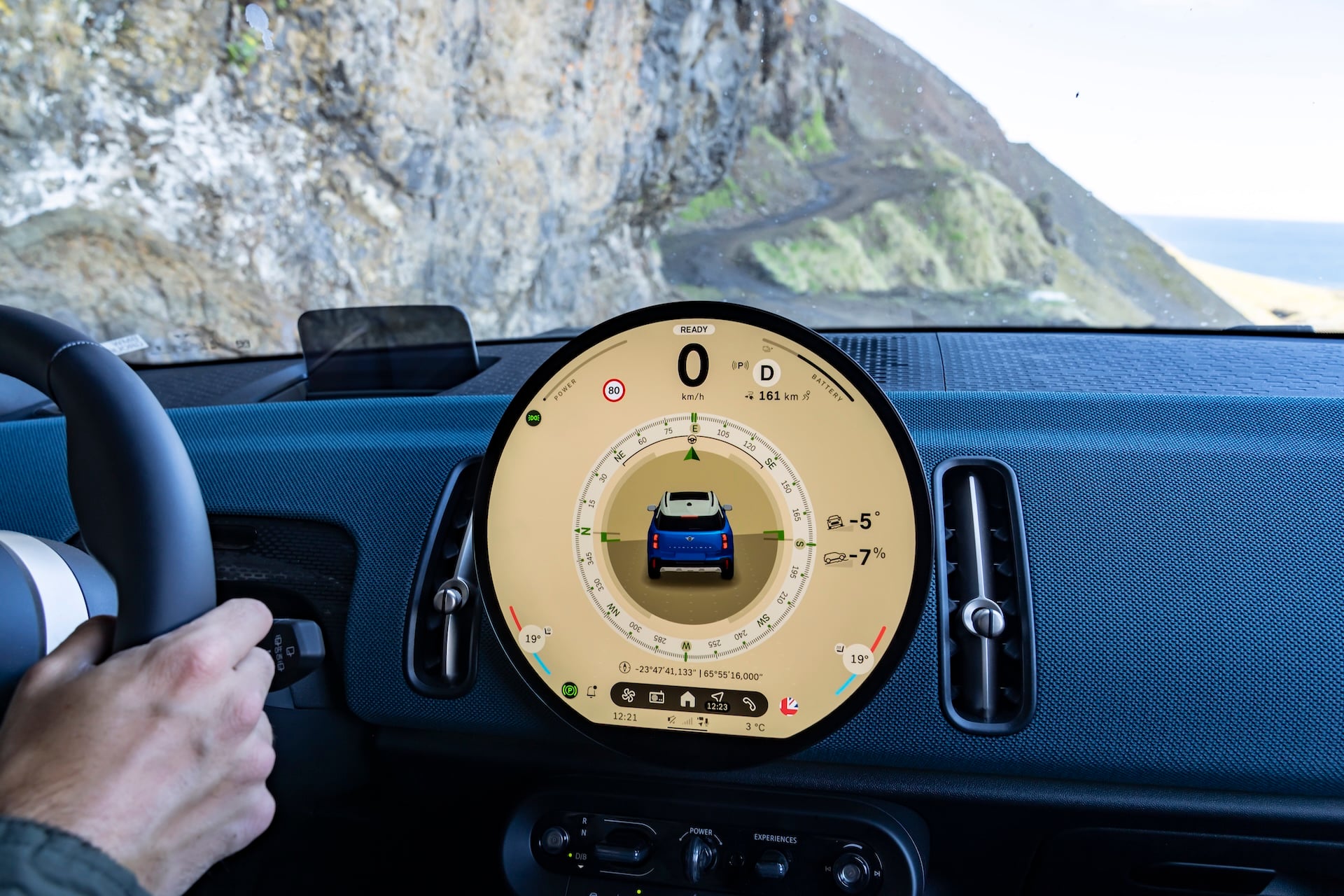 Electric MINI Countryman SE ALL4 Tested in Iceland
