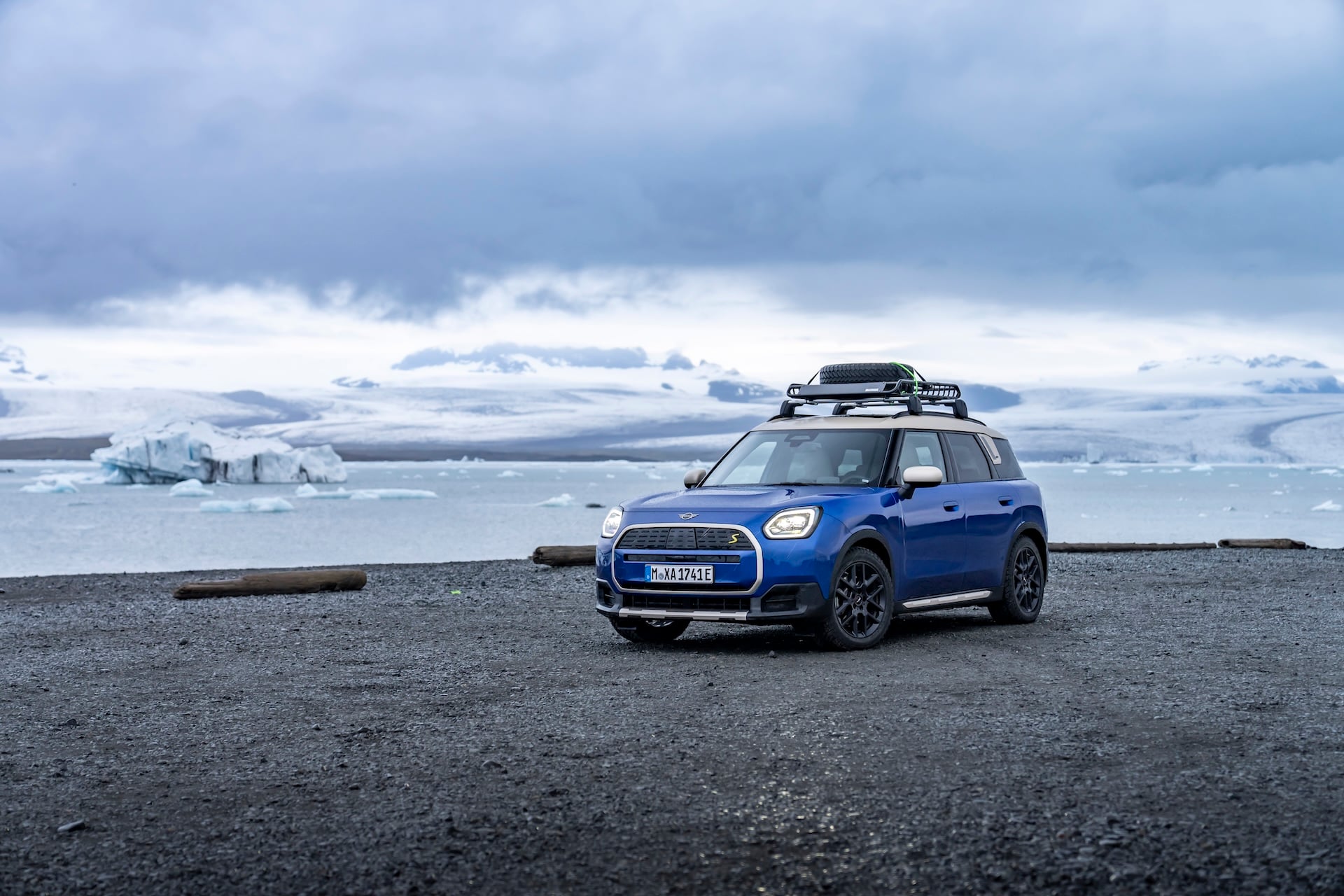 Electric MINI Countryman SE ALL4 Tested in Iceland - The EV Report
