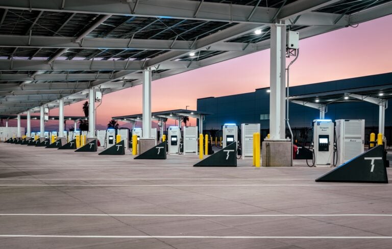 Terawatt Infrastructure Opens Heavy-Duty Charging Hub in Rialto