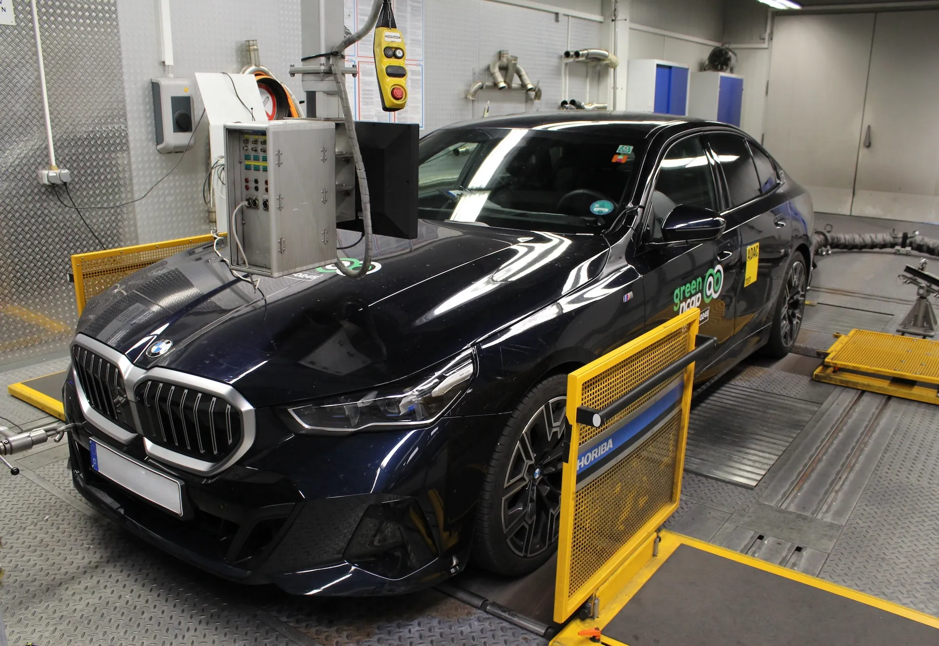BMW 520i (1,800 kg)