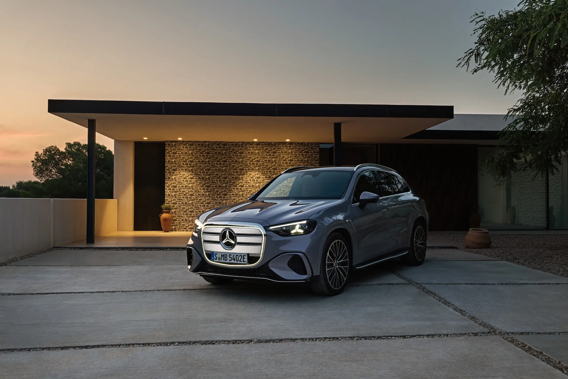 Mercedes-Benz Electric GLC Debuts at CES 2026