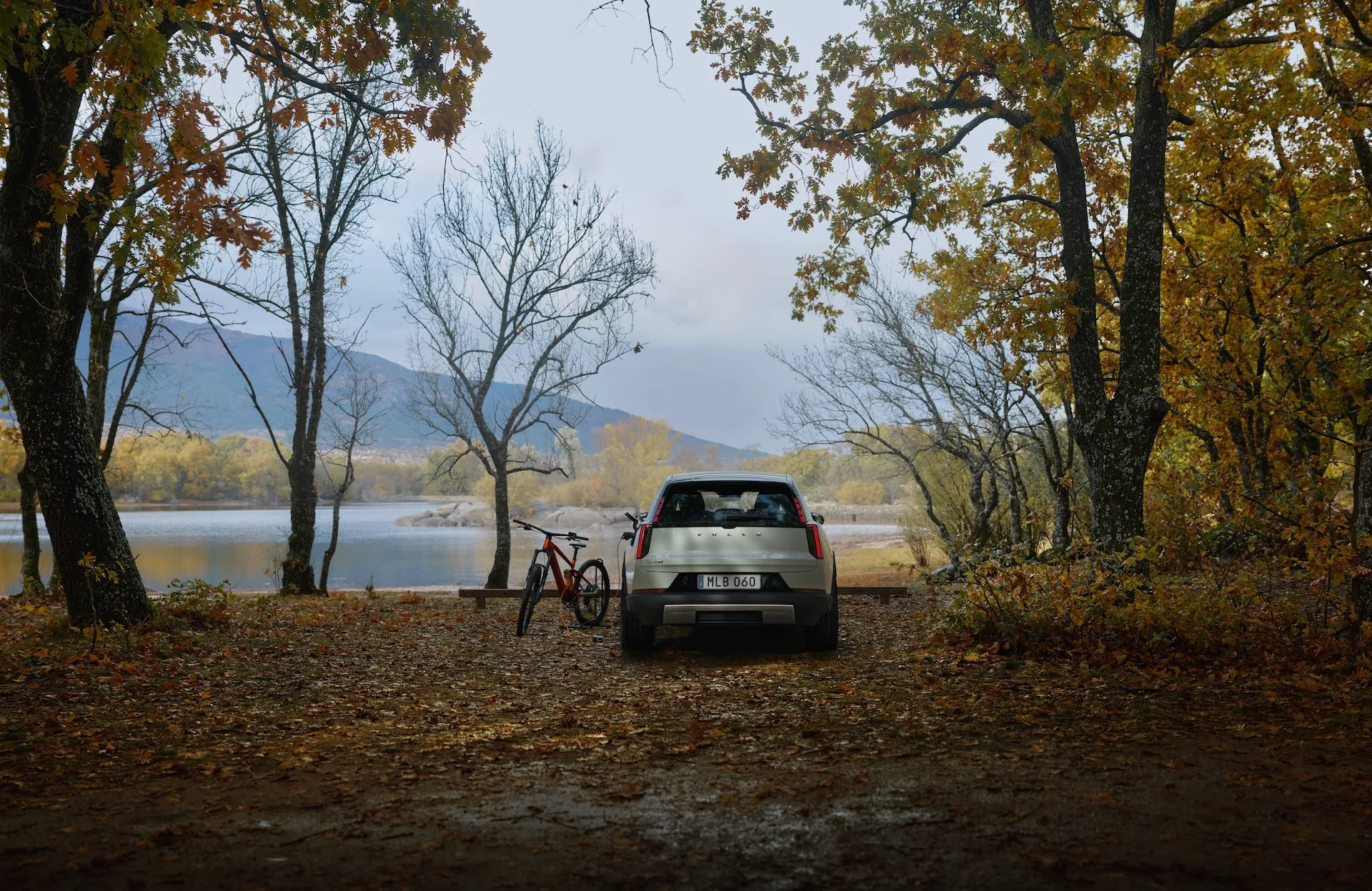 Volvo EX60