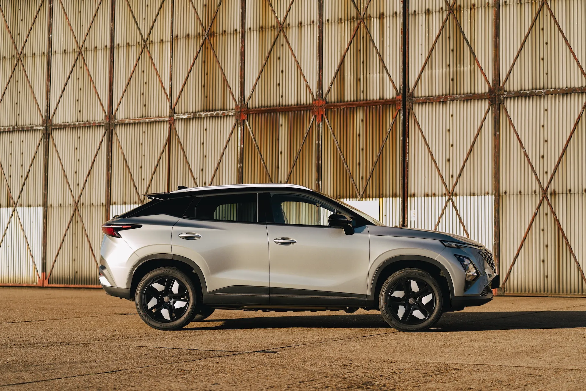 OMODA 5 SHS-H Full Hybrid Debuts in UK Market