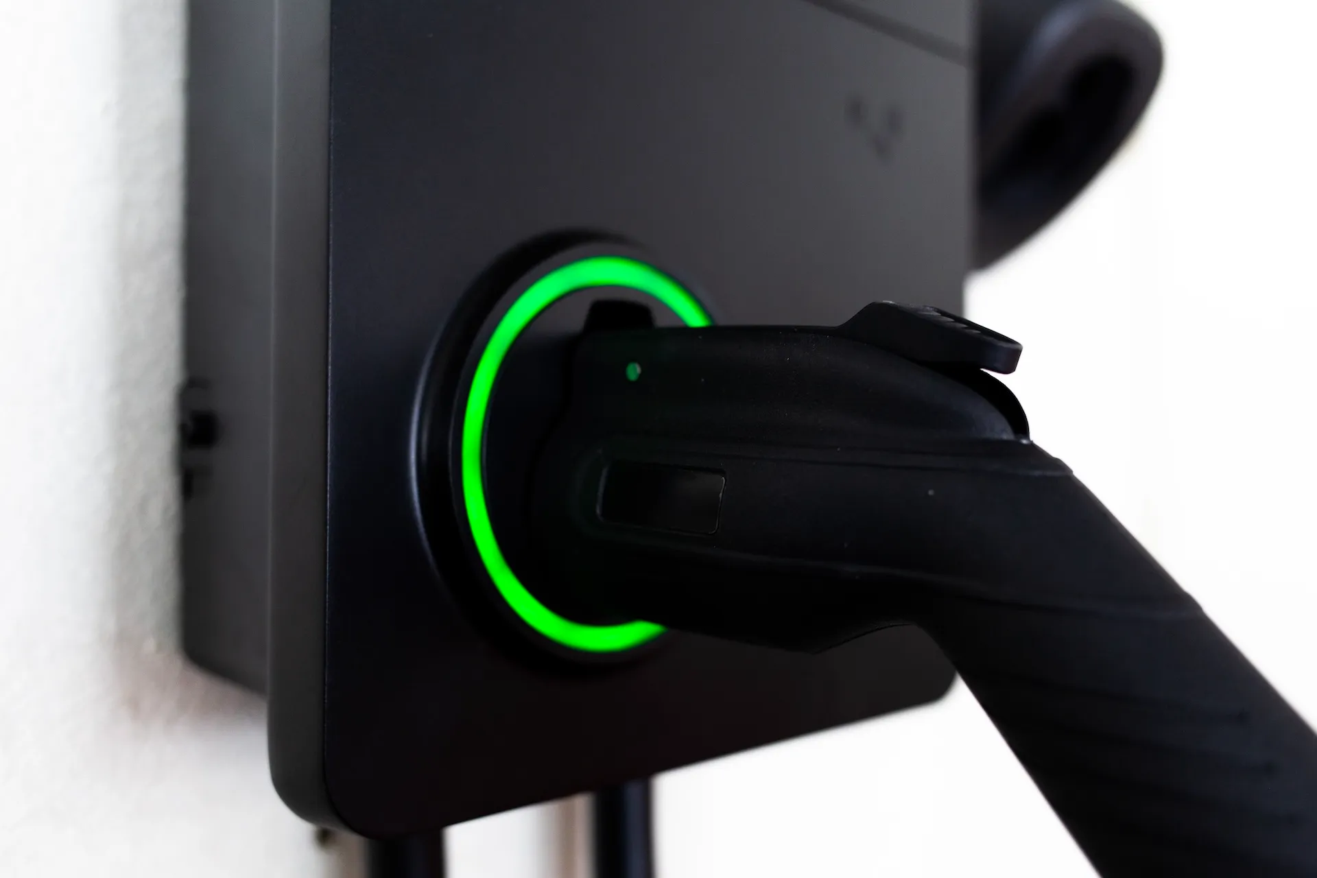 Kitu Systems Deploys Enterprise Workplace EV Charging Network