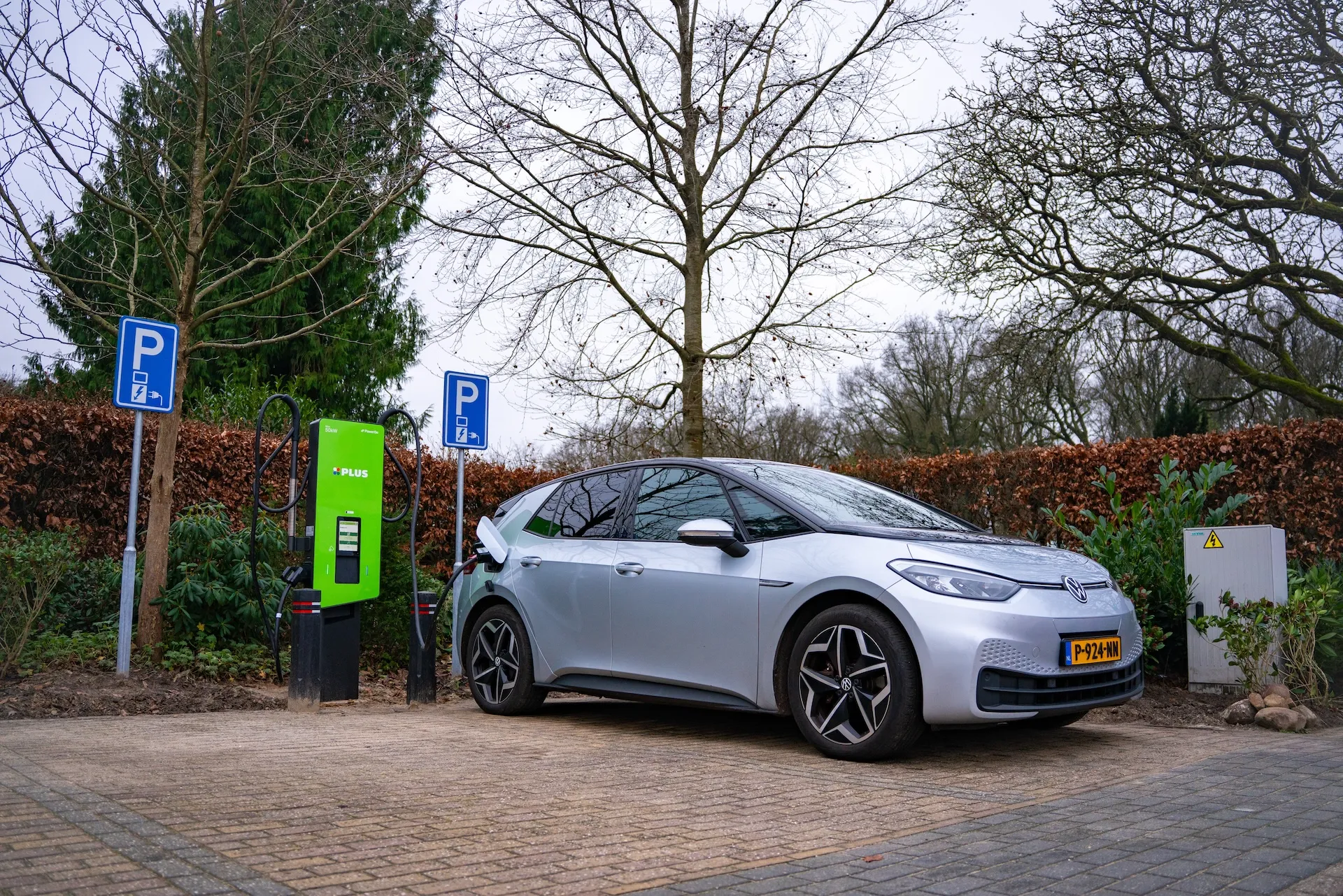 PowerGo Installs Fast Chargers at Dutch PLUS Supermarkets