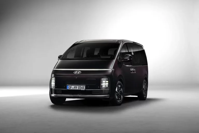 Hyundai STARIA Electric Brings 800-Volt Architecture to MPV Segment