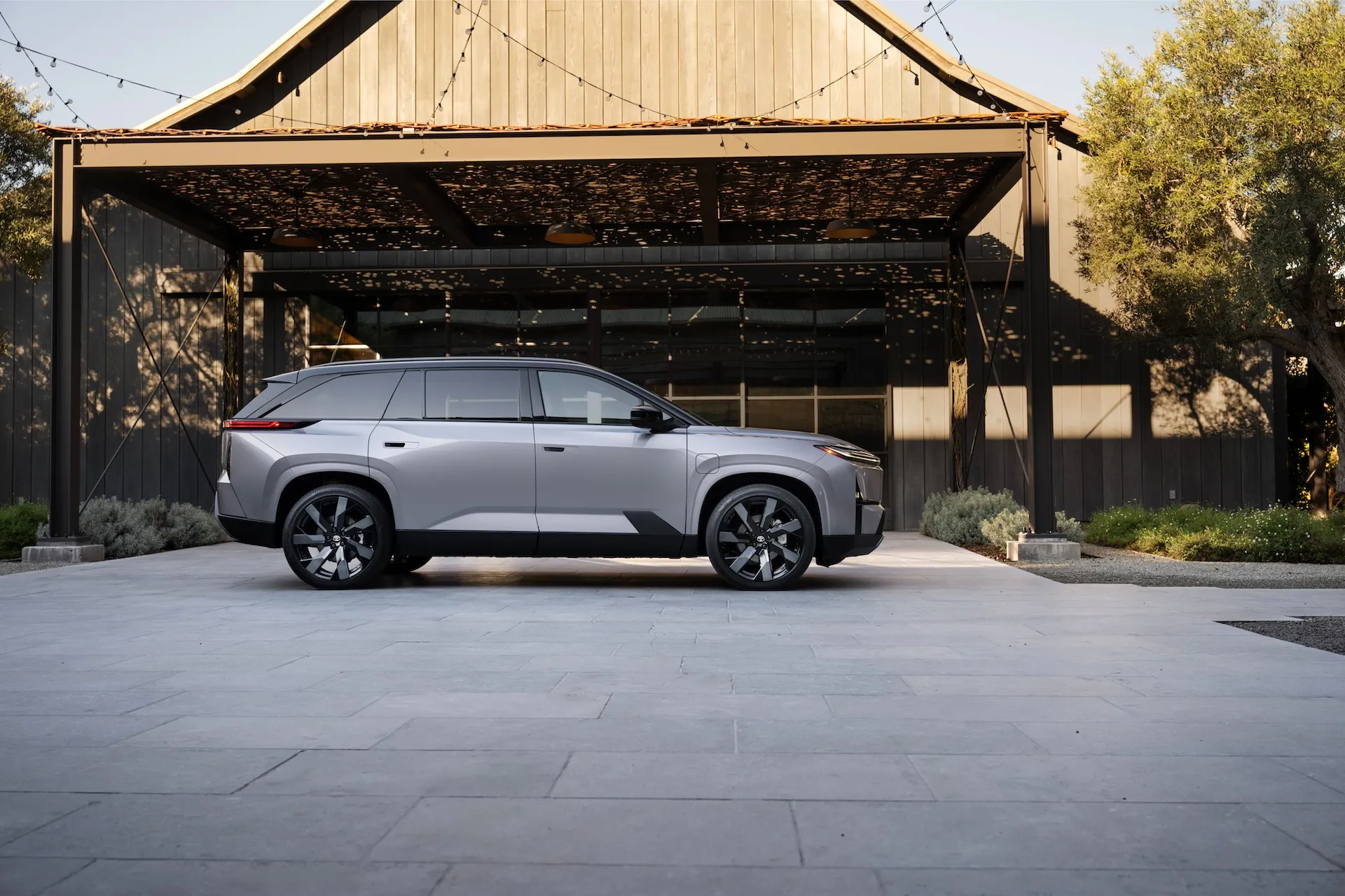 2027 Toyota Highlander BEV: First Three-Row Electric SUV