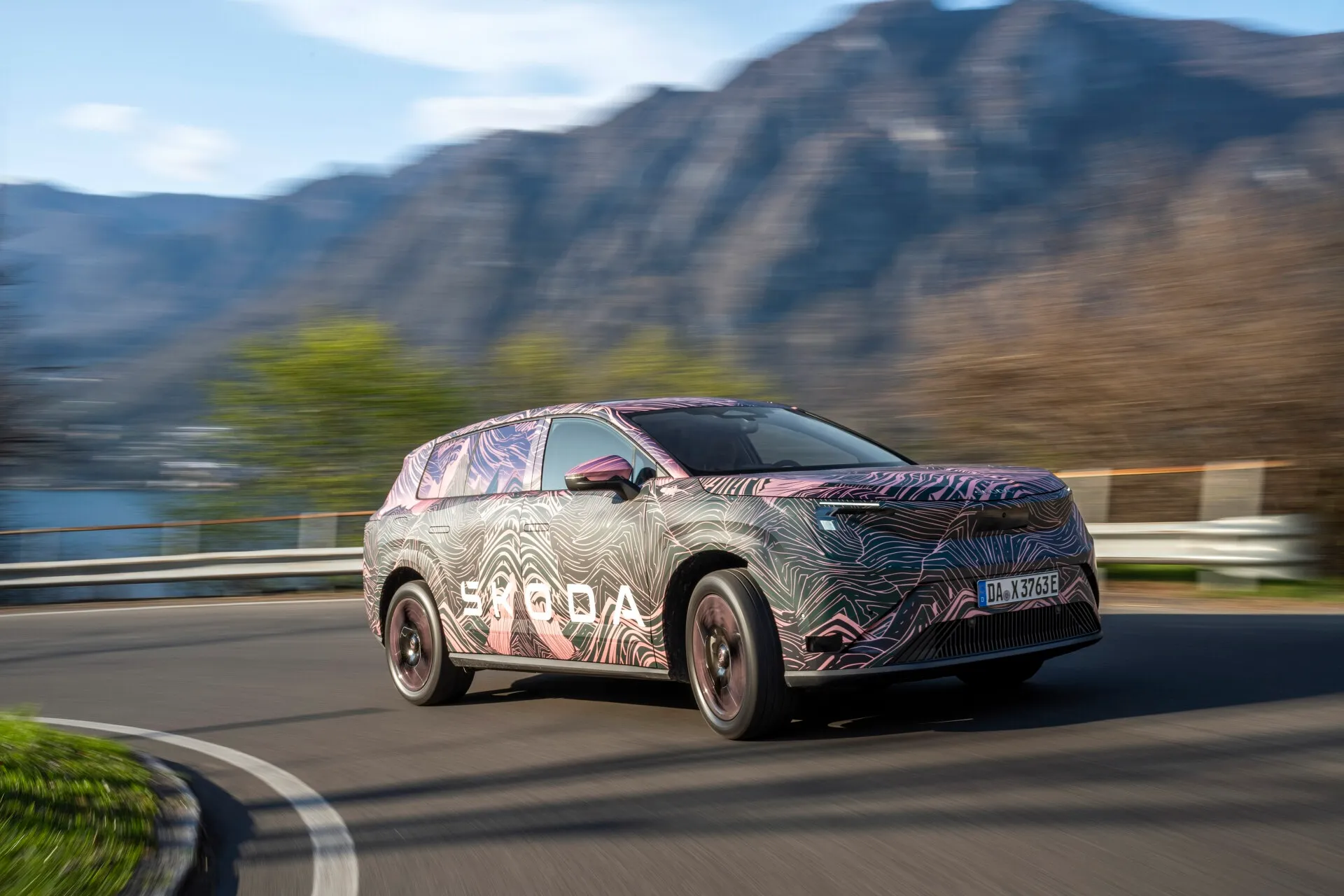 Škoda Peaq Electric SUV Debuts With 600-km Range