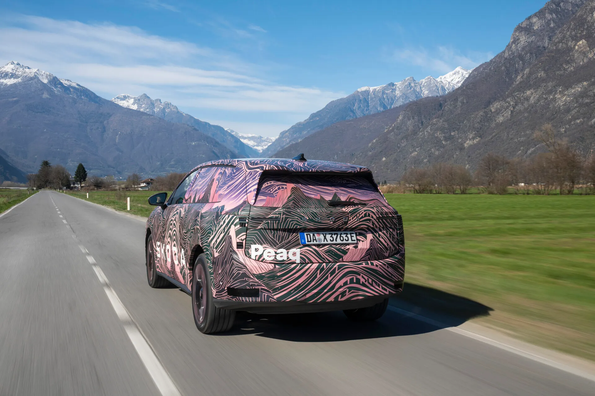 Škoda Peaq Electric SUV Debuts With 600-km Range