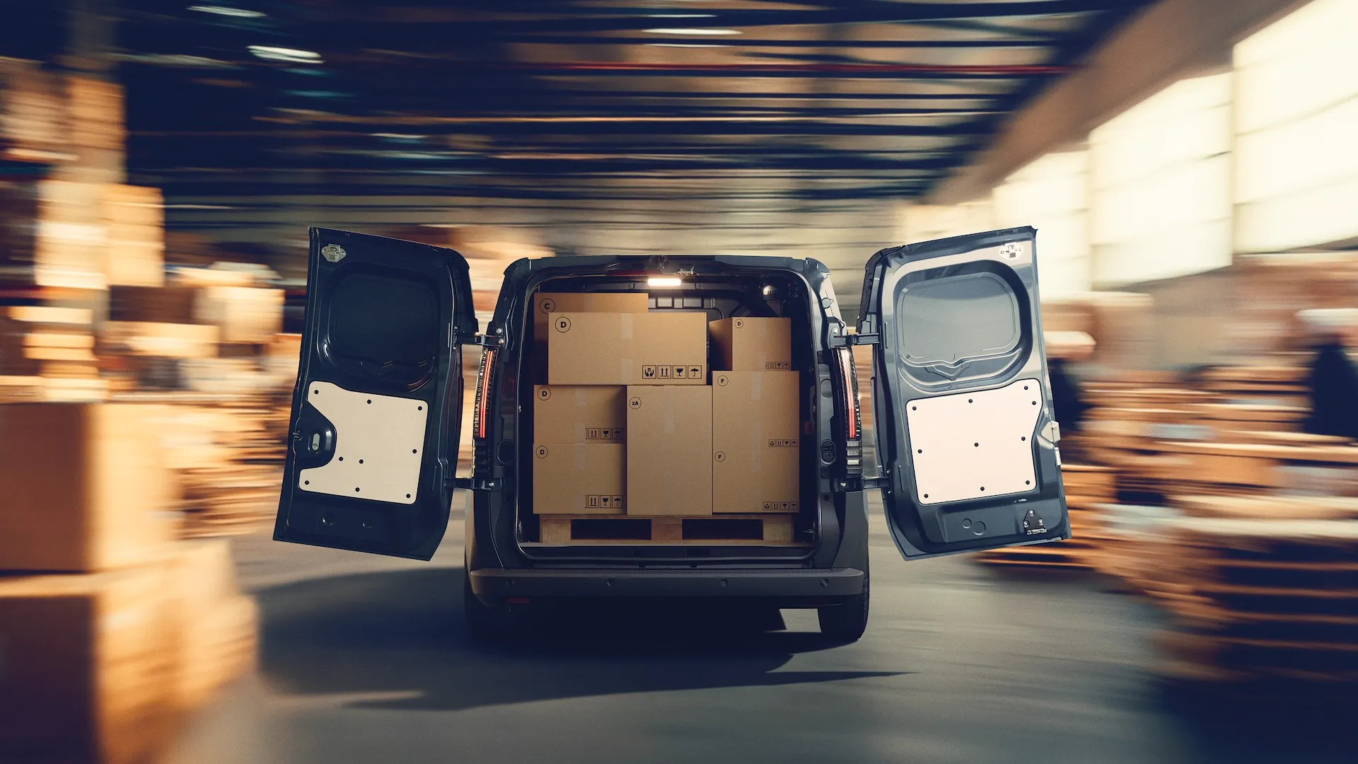 Renault Trafic Van E-Tech Electric Debuts in UK