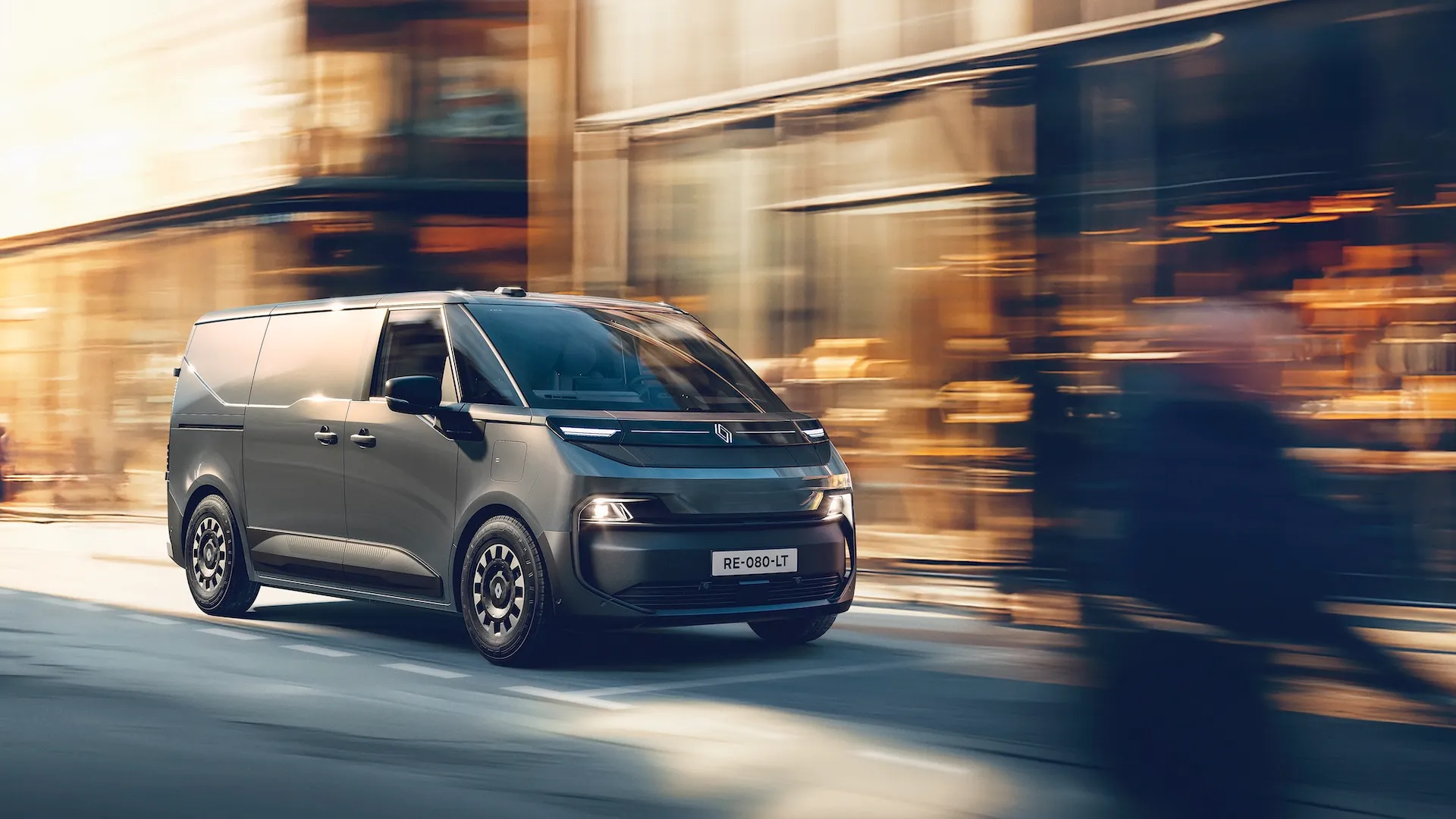 Renault Trafic Van E-Tech Electric Debuts in UK
