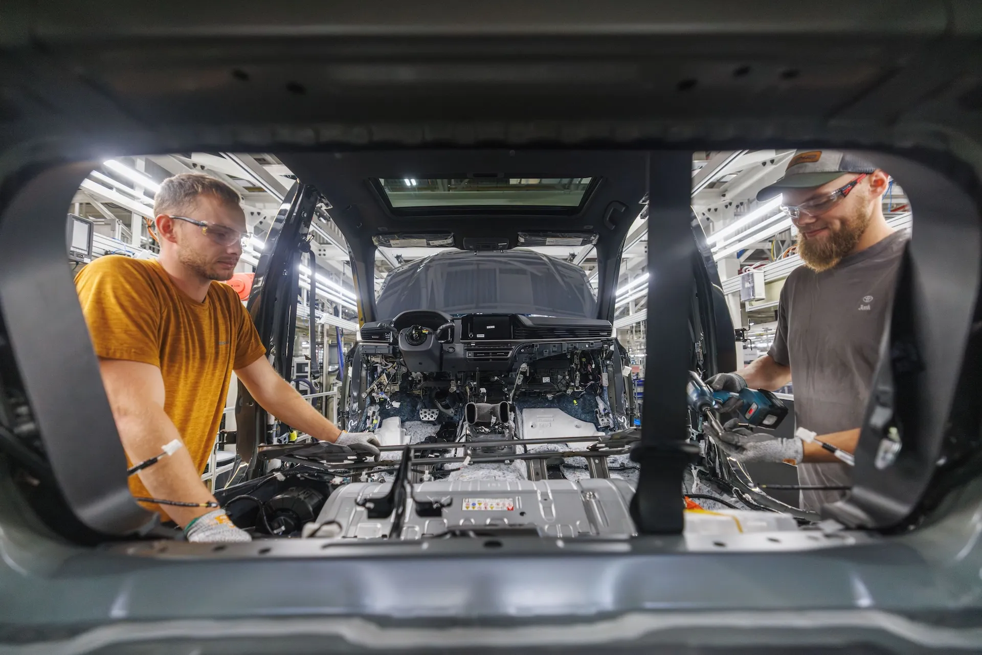 Toyota Invests $1 Billion in Kentucky, Indiana Plants