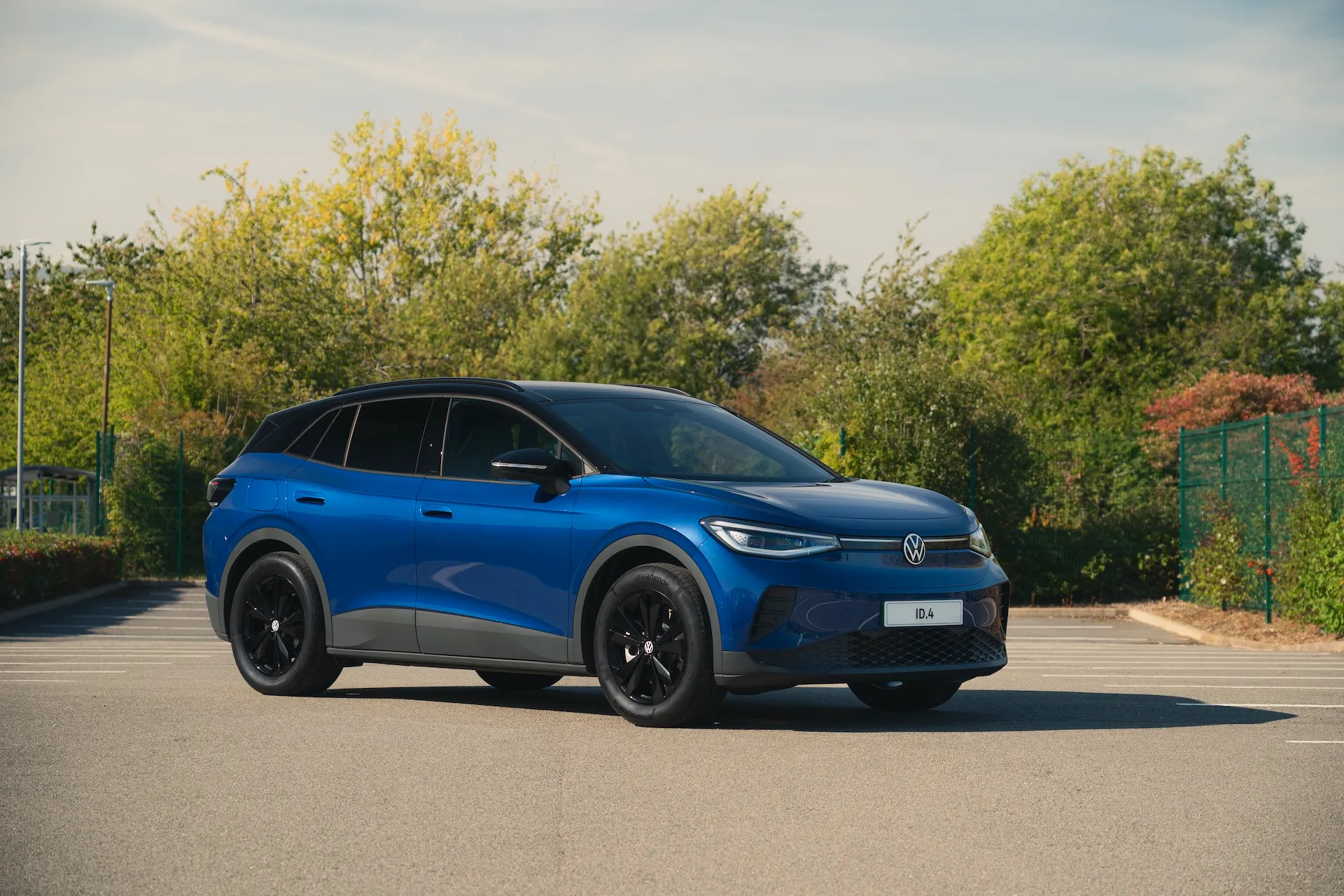 Volkswagen ID.4 and ID.5 Gain Bigger Batteries, V2L - The EV Report