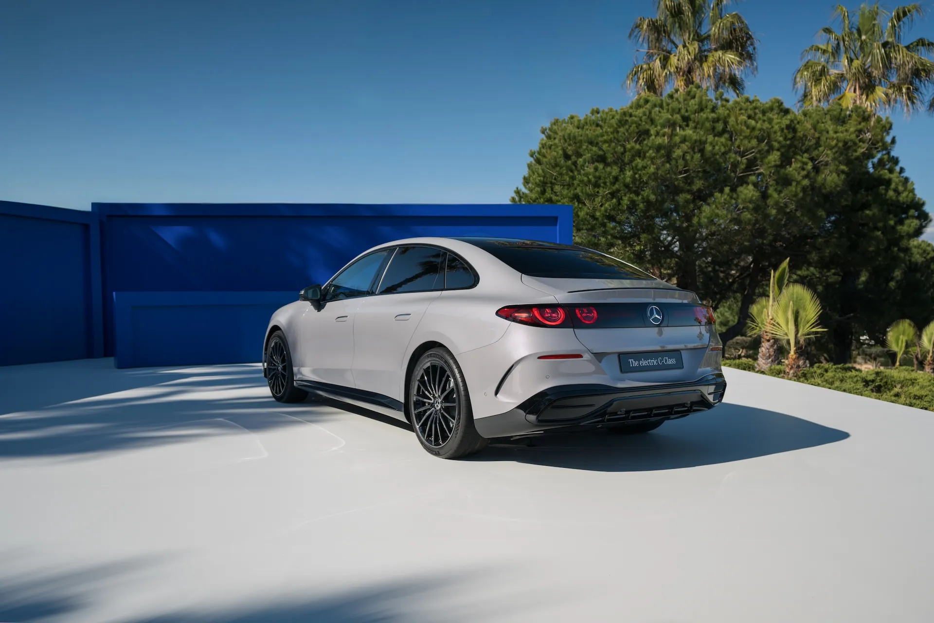 Mercedes-Benz Unveils All-New Electric C-Class With 762 km WLTP Range