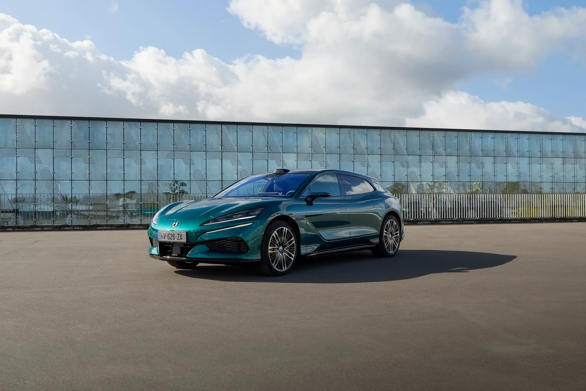 DENZA Z9GT Launches in Europe With Flash Charging