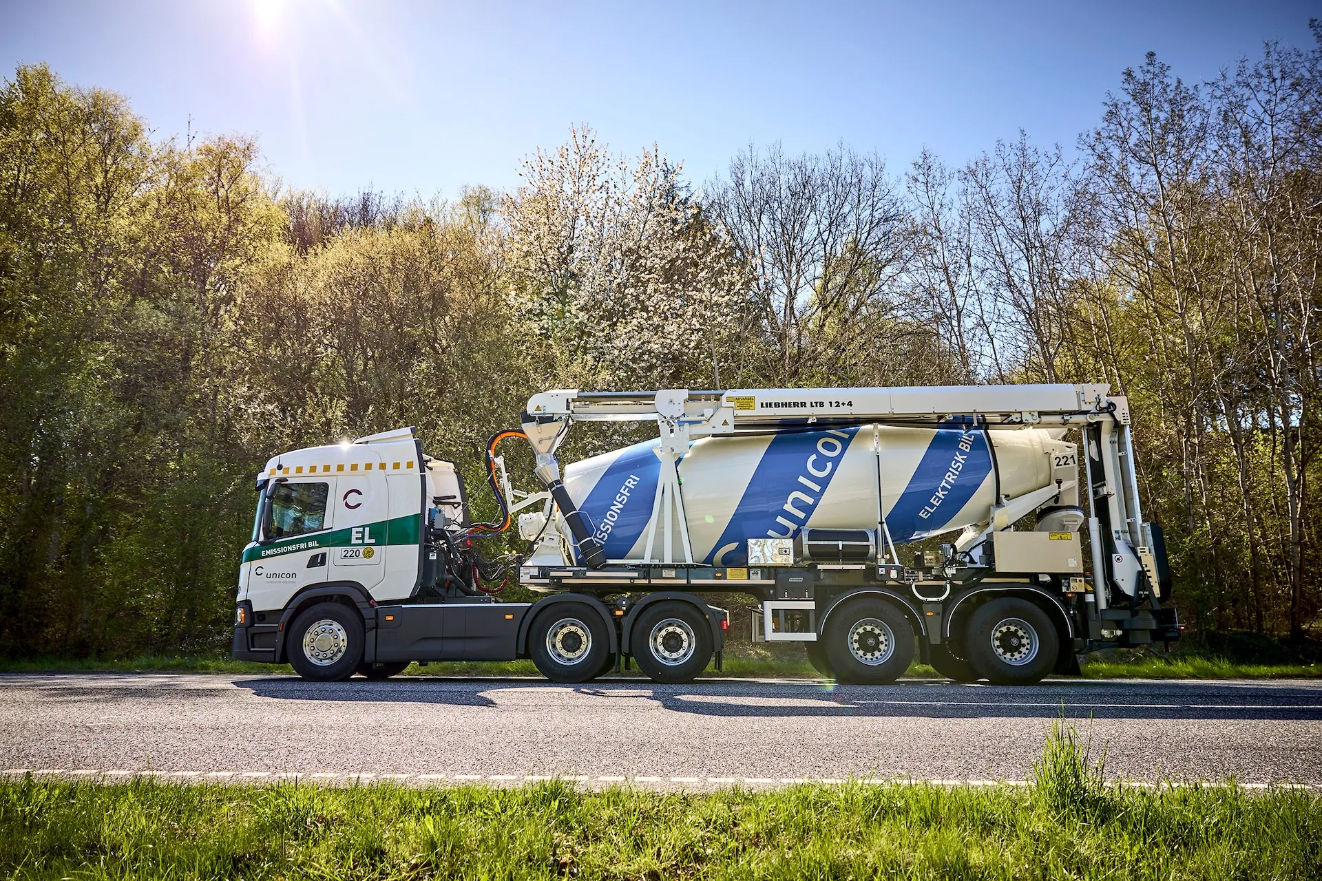 Scania and Unicon Deploy Fully Electric Concrete Mixer Trucks in Denmark