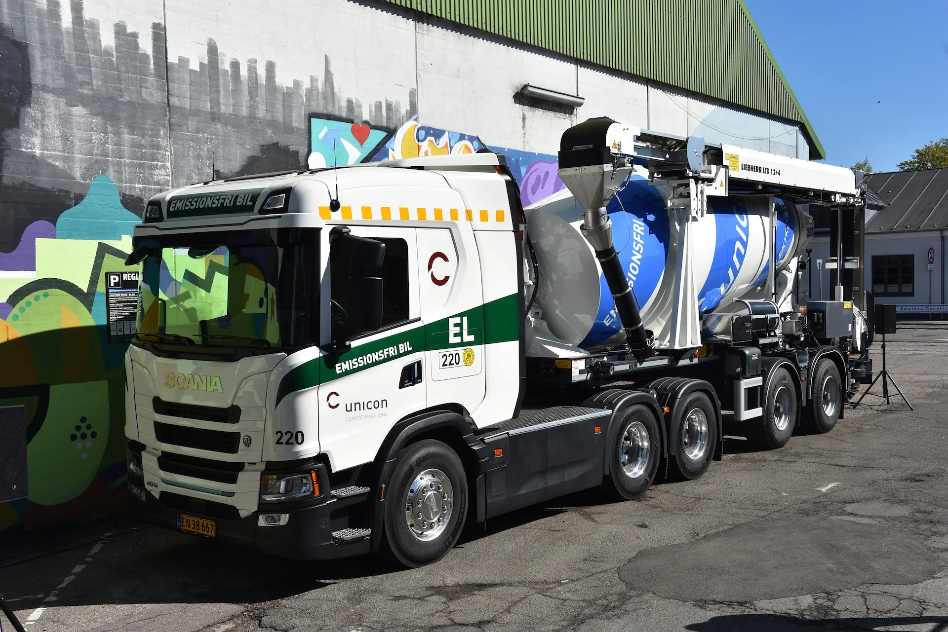 Scania and Unicon Deploy Fully Electric Concrete Mixer Trucks in Denmark