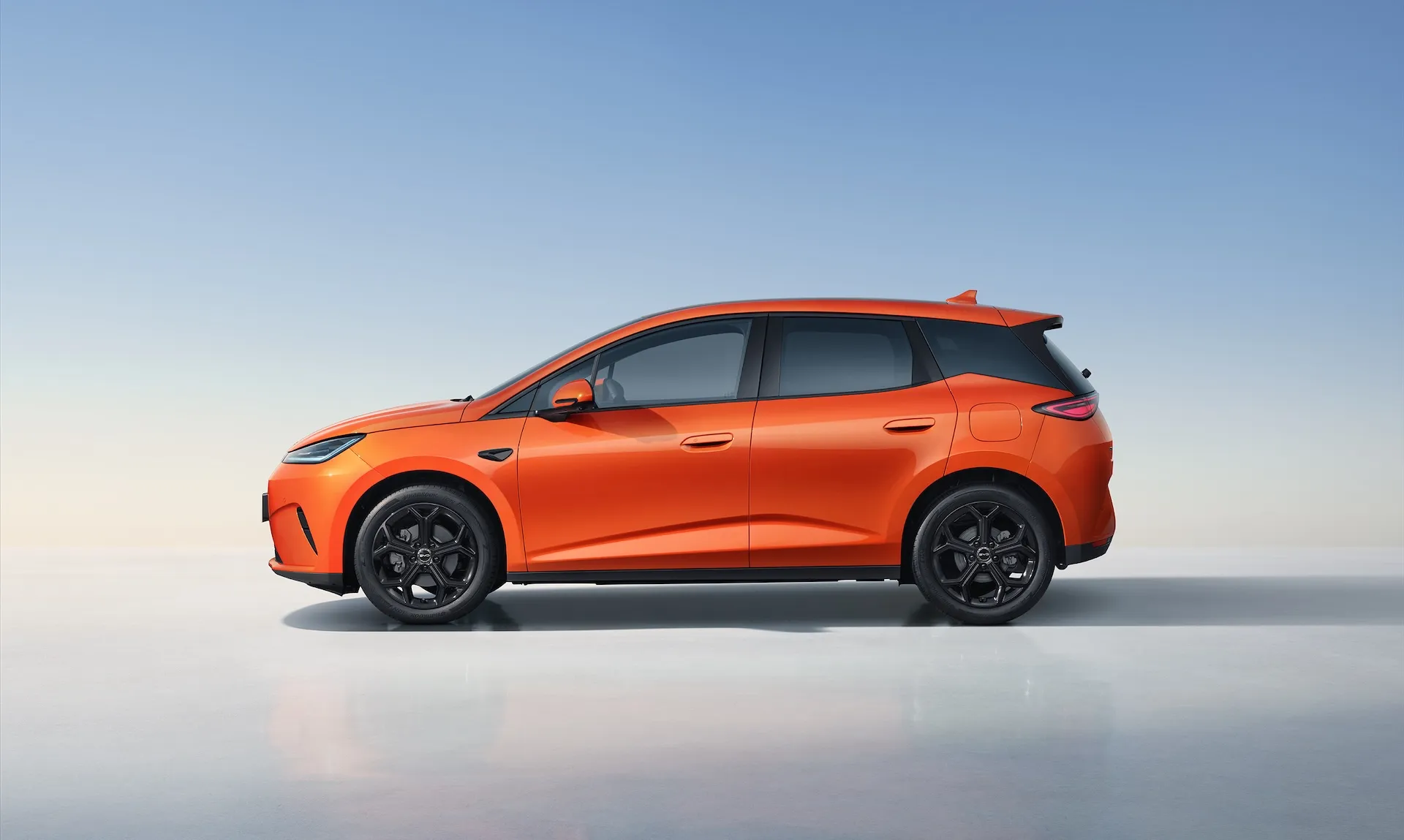 BYD DOLPHIN G DM-i Brings PHEV to Europe's Supermini Class