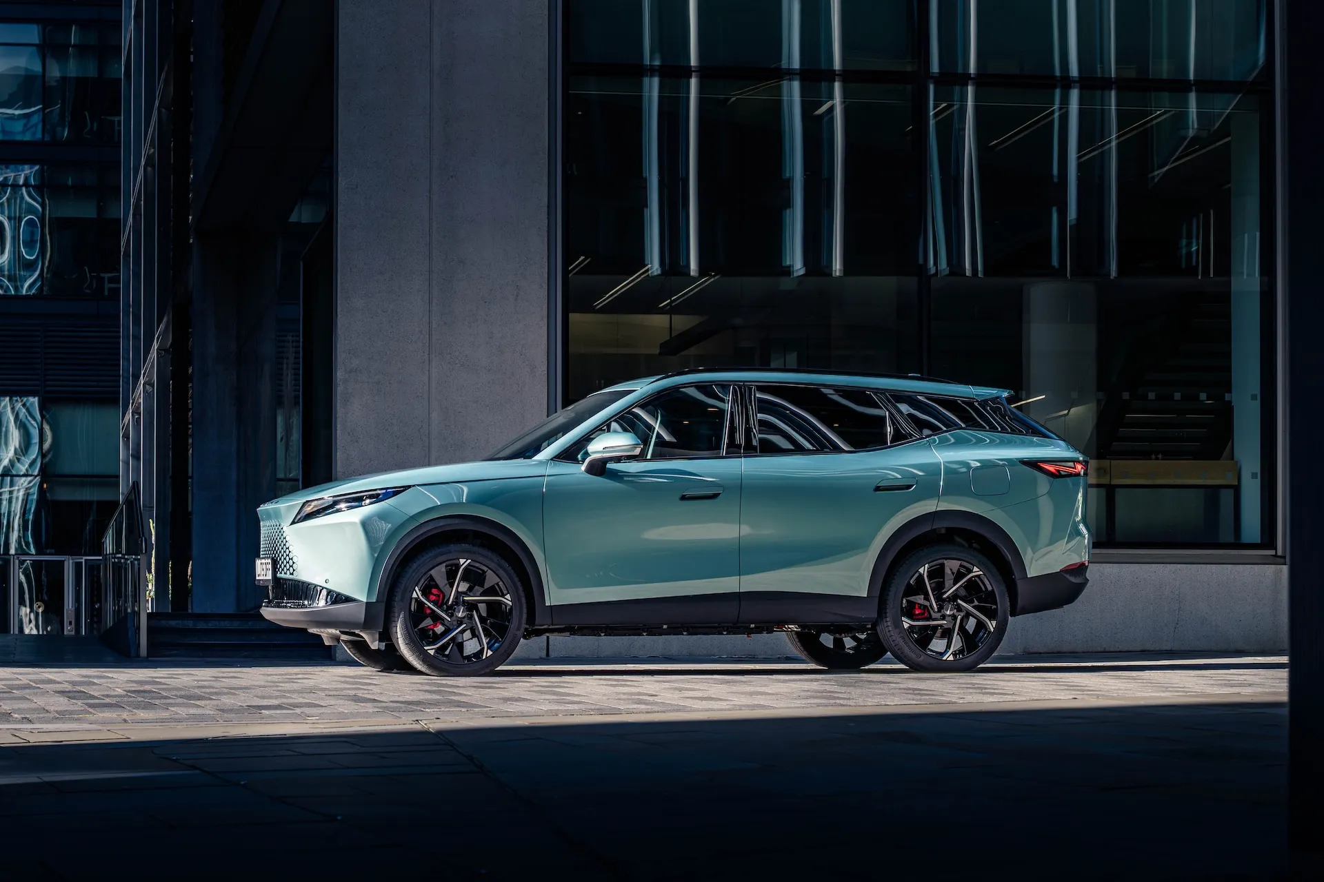 OMODA 7 SHS-P Deliveries Begin in UK From £32,000 OTR