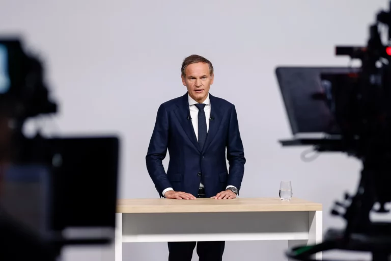 Volkswagen Group CEO Oliver Blume presenting the plan for the future at the Volkswagen AG Annual General Meeting.