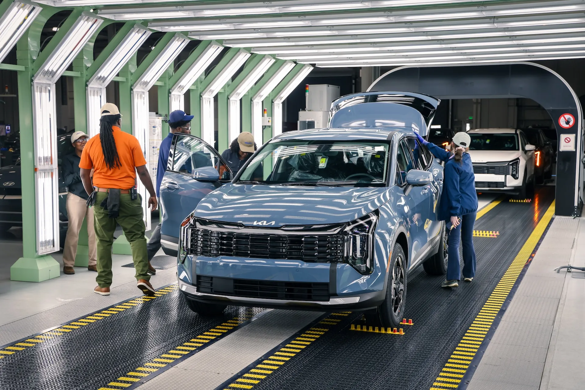 First 2027 Kia Sportage Hybrid produced at Hyundai Motor Group Metaplant America in Georgia.