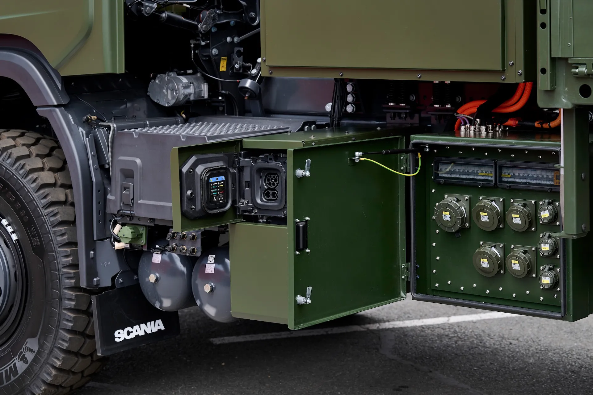 Scania Delivers First Hybrid Truck to Swedish Military