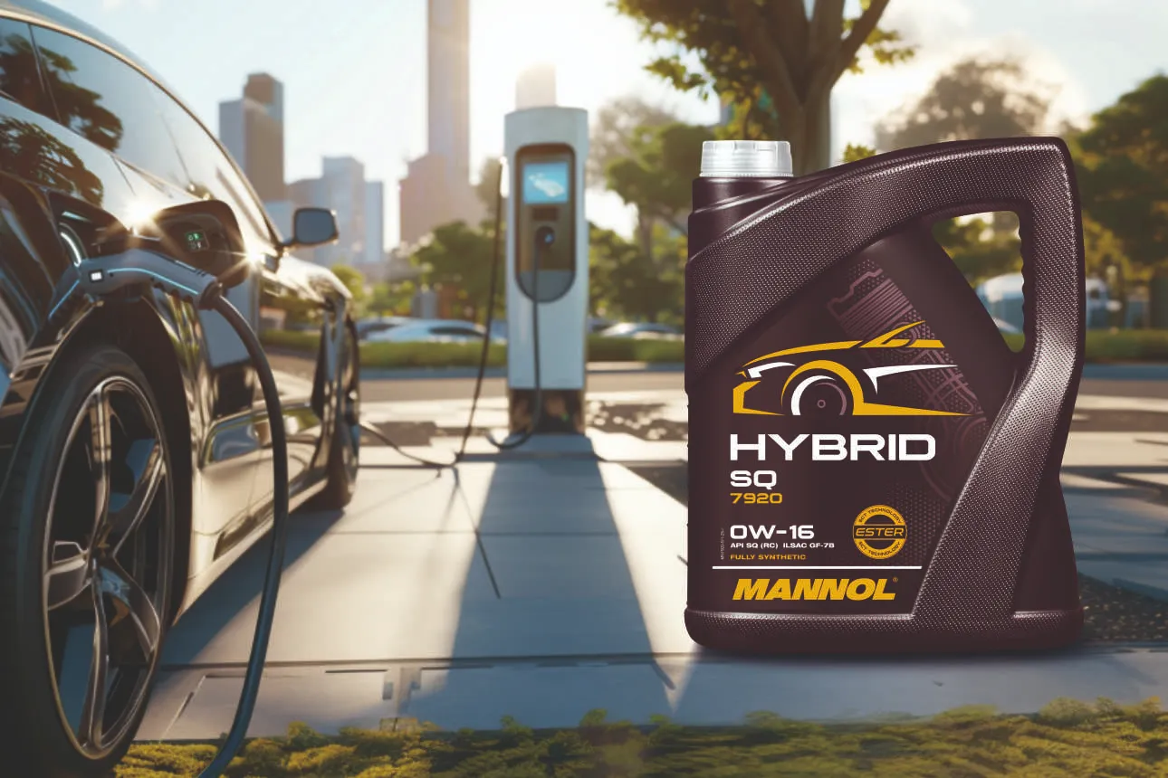 MANNOL engine oil bottle formulated for hybrid vehicle powertrains