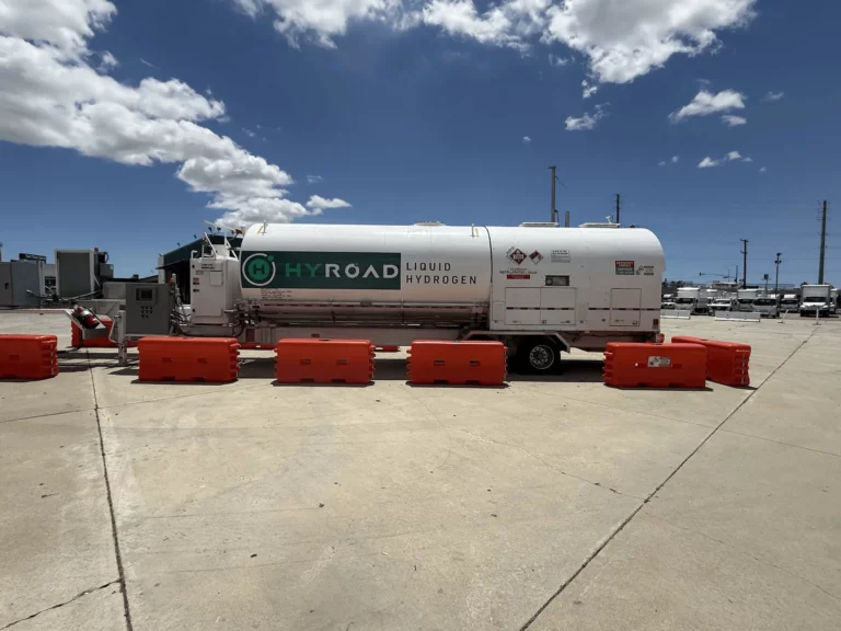 Hyroad Energy mobile hydrogen refueling station serving Class 8 hydrogen trucking fleets in Santa Fe Springs, California