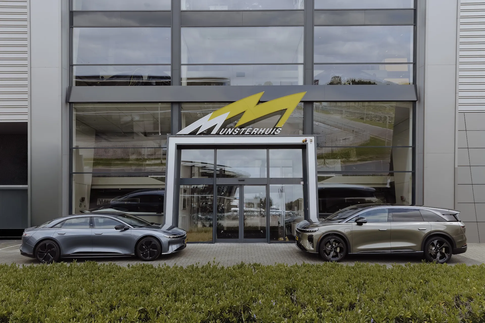 Lucid and Munsterhuis Autobedrijven announce first Lucid retail partnership in the Netherlands