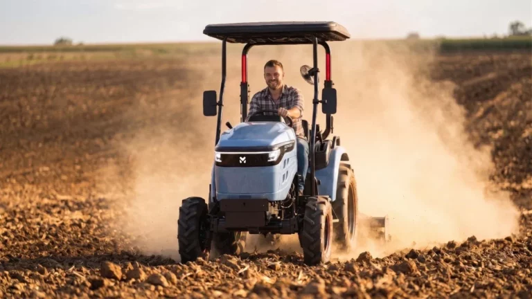 GoSun Moonrider 27 electric tractor with optional solar canopy in a field