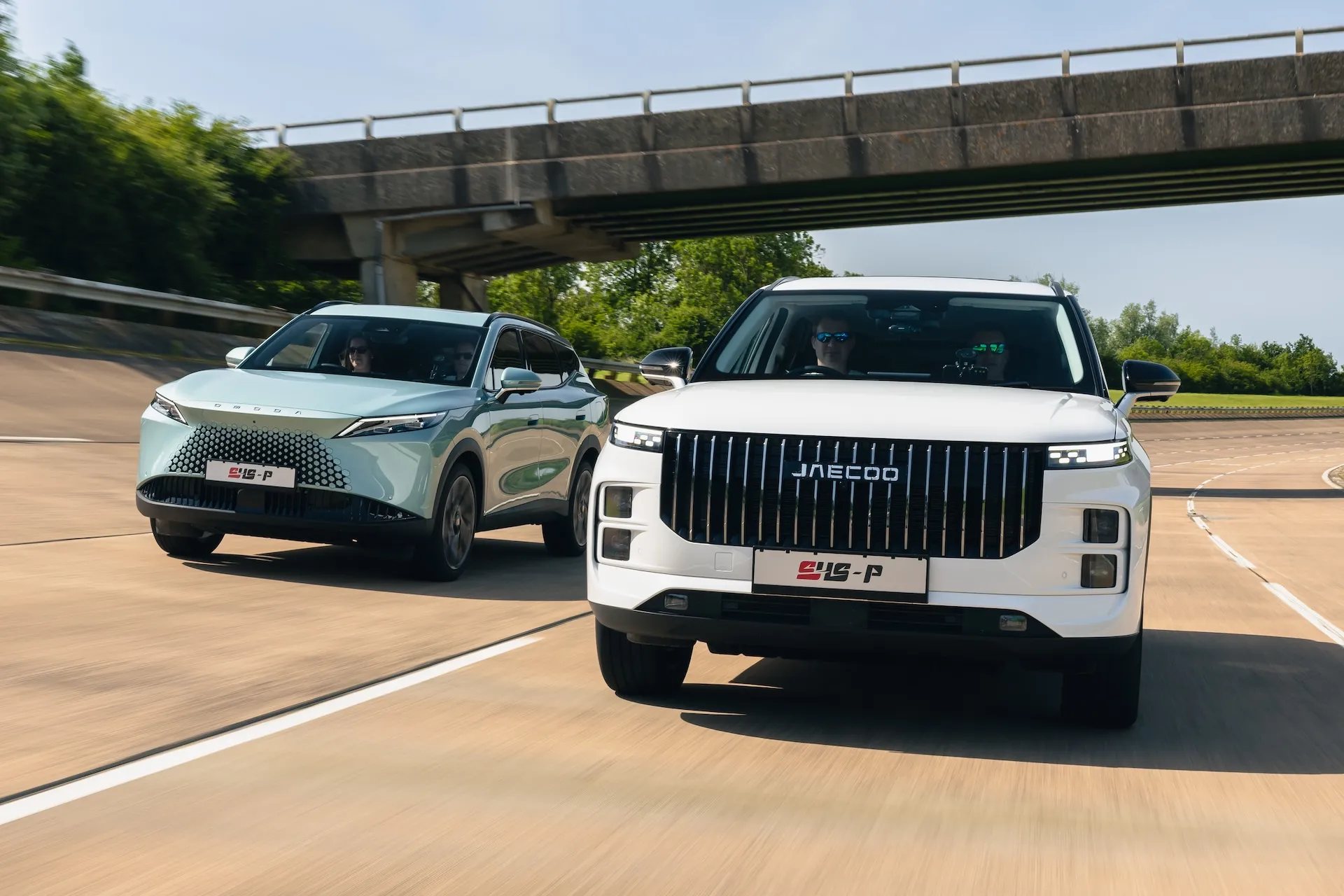 JAECOO 7 SHS-P plug-in hybrid SUV during the 828-mile economy range test at UTAC Millbrook proving ground