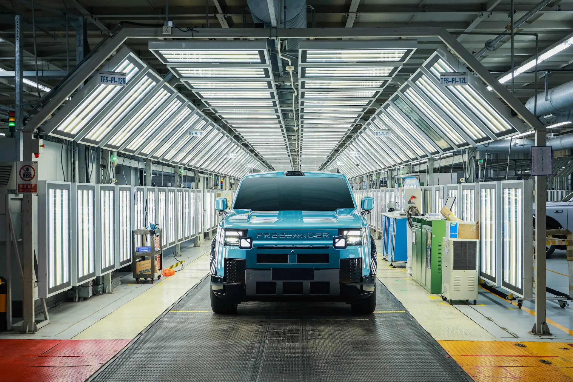 A Freelander 8 on the final assembly line at the Chery Jaguar Land Rover Changshu Manufacturing Base during the start of Freelander 8 mass production.