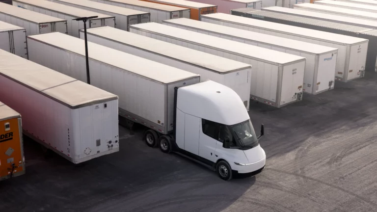 Einride Tesla Semi electric truck operating on a North American freight corridor as part of Einride's 500-unit deployment