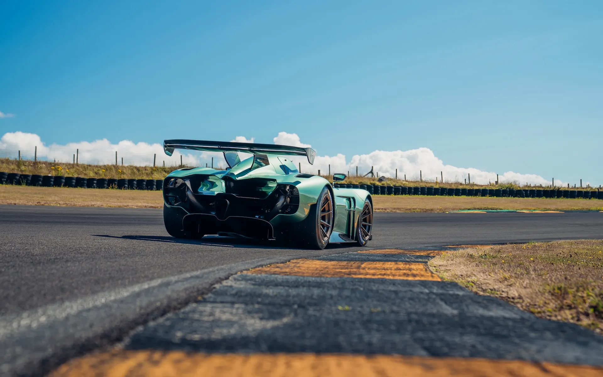 McMurtry Spéirling PURE Debuts at Monterey Car Week