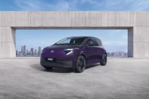 Nissan PIXO Electric City Car Offers 161-Mile Range
