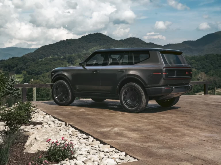 Scout Traveler concept SUV in Morning Dusk Mountainside finish with 22-inch Vault wheels