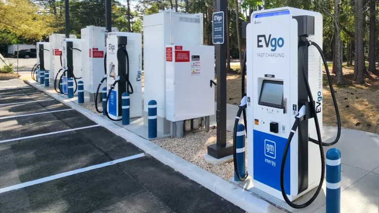 EVgo fast charging stalls at a Regency Centers grocery-anchored shopping center, part of the expanded EVgo Regency Centers fast charging partnership